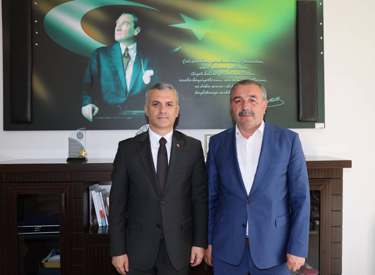 BAŞKANIMIZ İLÇE MİLLİ EĞİTİM MÜDÜRÜMÜZÜ MAKAMINDA ZİYARET ETTİ