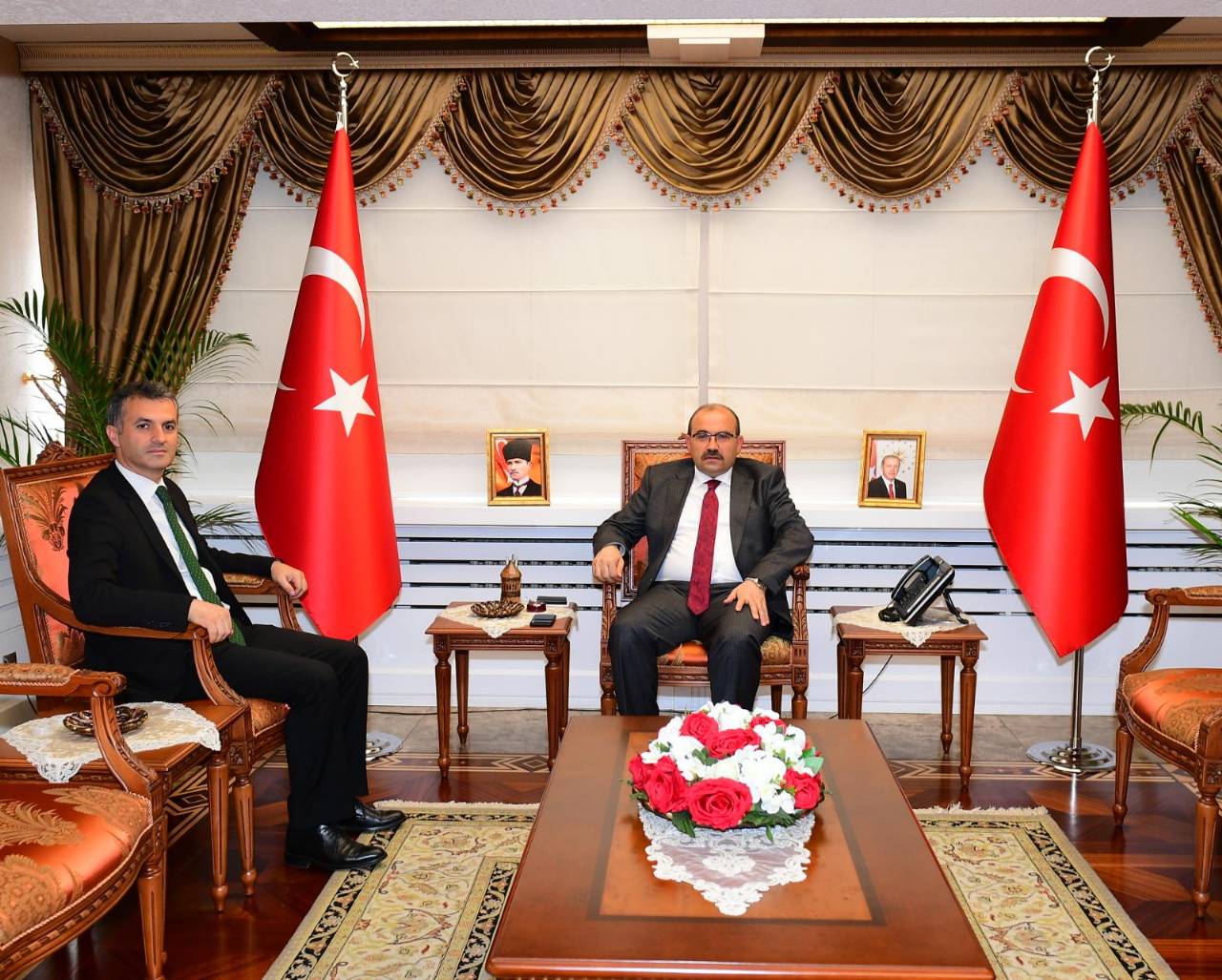 Başkanımız, Valimiz Sayın İsmail Ustaoğlu'nu makamında ziyaret etti