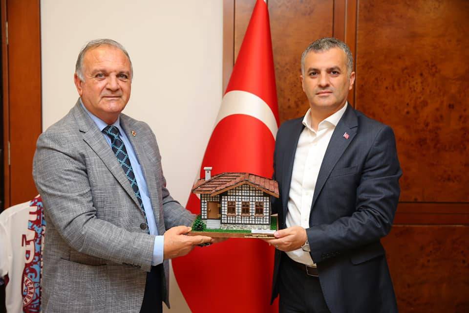 Artvin Arhavi Belediye Başkanı Vasfi Kurdoğlu Başkanımıza Teşekkür Etti