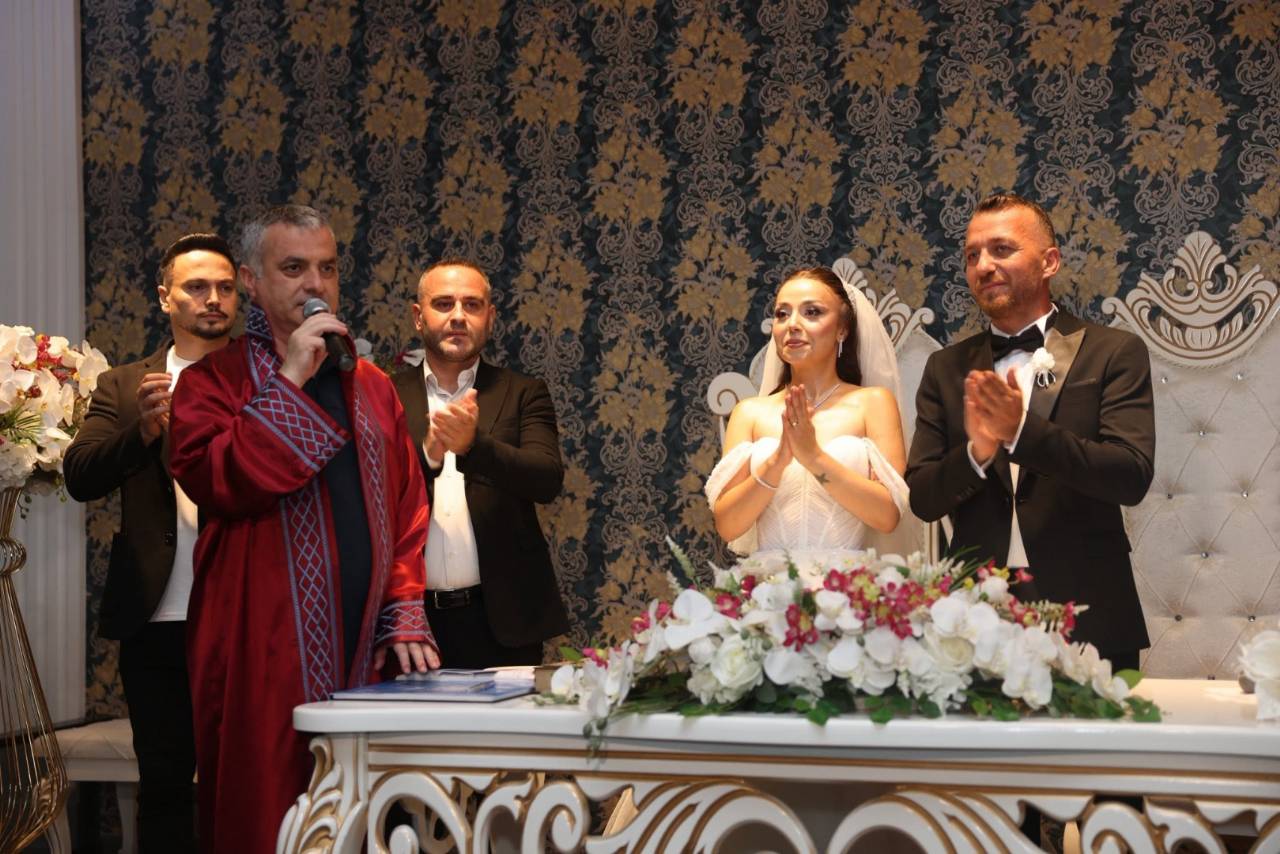 Cansu Şanal  ve  Ümit Uçkun  Nikah İlanı