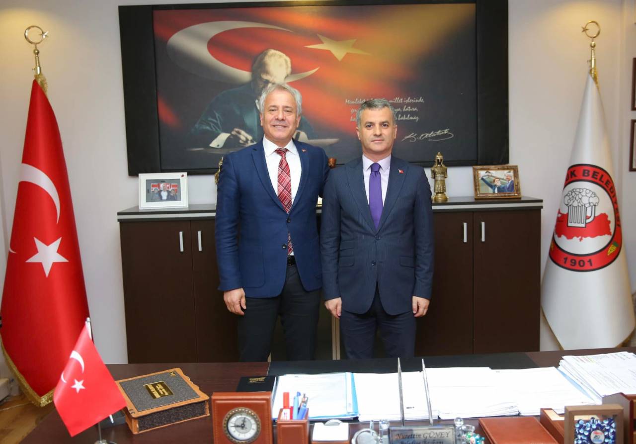 BAŞKANIMIZ SUSURLUK BELEDİYE BAŞKANI NURETTİN GÜNEY'İ ZİYARET ETTİ