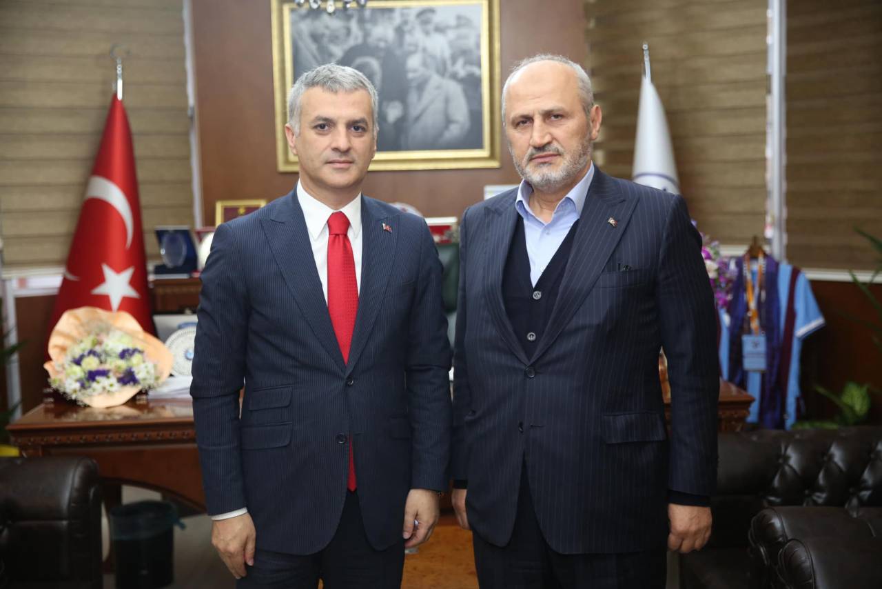 ÖNCEKİ DÖNEM ULAŞTIRMA VE ALTYAPI BAKANIMIZDAN BAŞKANIMIZA HAYIRLI OLSUN ZİYARETİ