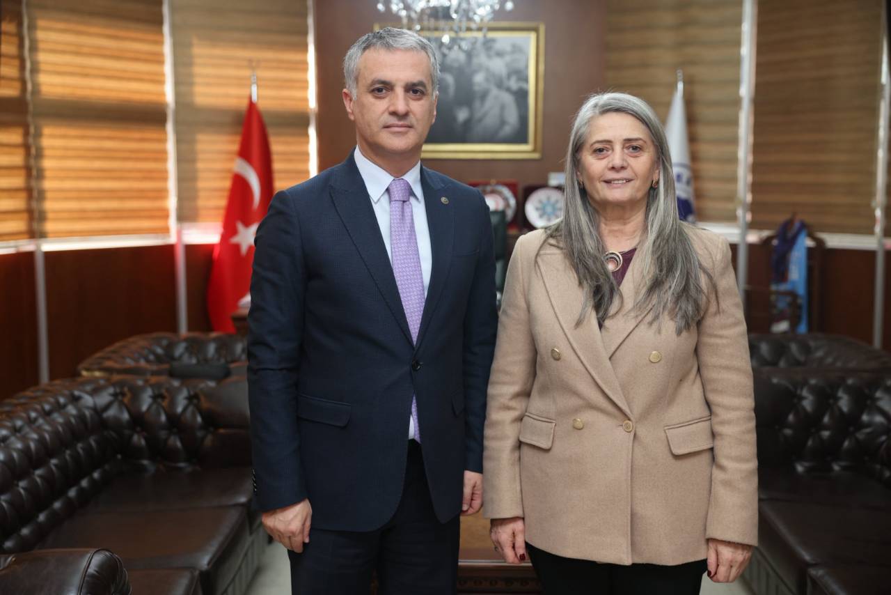 CHP TRABZON MİLLETVEKİLİMİZ SİBEL SUİÇMEZ BAŞKANIMIZI MAKAMINDA ZİYARET ETTİ