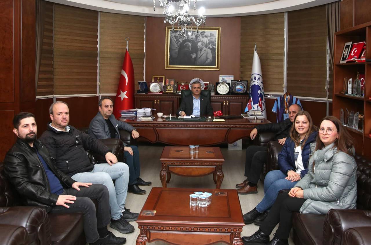 TMMOB MAKİNE MÜHENDİSLERİ ODASI TRABZON ŞUBE BAŞKANI VE ÜYELERİ BAŞKANIMIZI MAKAMINDA ZİYARET ETTİ