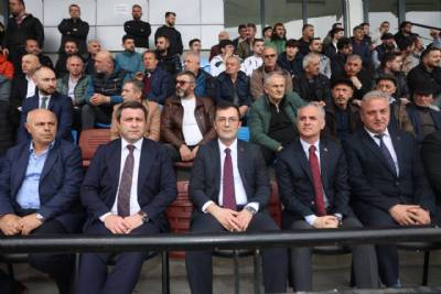 BAŞKANIMIZ KAŞÜSTÜSPOR İLE ÇARŞIBAŞISPOR KARŞILAŞMASINI TRİBÜNDEN İZLEDİ