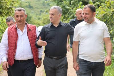 BAŞKANIMIZ İKİSU MAHALLESİNDEKİ ÇALIŞMALARI YERİNDE İNCELEDİ