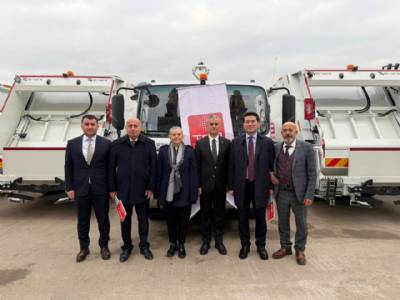 BAŞKANIMIZ TÜRKİYE BELEDİYELER BİRLİĞİ TARAFINDAN DÜZENLENEN ÇÖP KAMYONU TESLİM TÖRENİNE KATILDI
