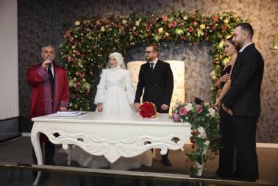  Ceren Aksun  ve Onur Gençalioğlu  Nikah İlanı