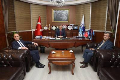 YOMRA VERGİ DAİRESİ MÜDÜRÜ BAŞKANIMIZI MAKAMINDA ZİYARET ETTİ