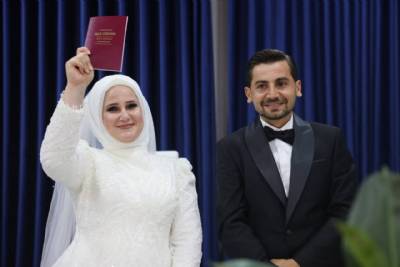 Melek Kuloğlu  ve  Uğur Uzunmehmet Nikah İlanı