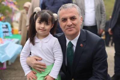 BAŞKANIMIZ ÖZEL EĞİTİM ANAOKULUNDA DÜZENLENEN PROGRAMA KATILDI