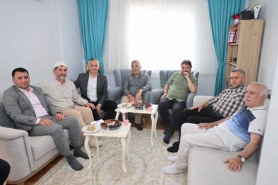BAŞKANIMIZ HAC İBADETLERİNİ TAMAMLAYAN HEMŞEHRİLERİMİZİ ZİYARET ETTİ
