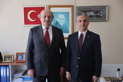 BAŞKANIMIZ ÖNCEKİ DÖNEM RİZE BELEDİYE BAŞKANI İLE BİR ARAYA GELDİ