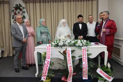 Ebru Çam  ve  Akif İnci Nikah Ilani