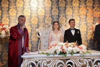  Ayşegül Çolak  ve  Rauf Melih Alparslan Nikah Ilani