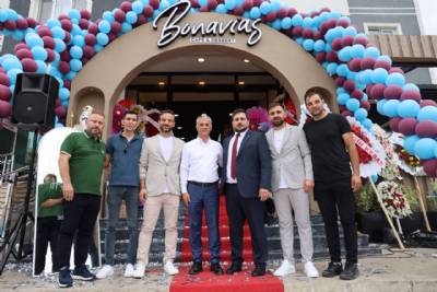 BAŞKANIMIZ BONAVİAS CAFENİN AÇILIŞ PROGRAMINA KATILDI