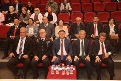 BAŞKANIMIZ YOMRA FEN LİSESİNDE DÜZENLENEN ÖĞRETMENLER GÜNÜ PROGRAMINA KATILDI