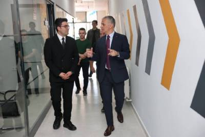 BAŞKANIMIZ YENİ AÇILAN ÖZEL OKUMUŞ AKADEMİ SOSYAL ETKİNLİK VE GELİŞİM MERKEZİNİ ZİYARET ETTİ