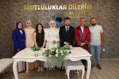  Ece Çil ve Ümit Uzunoğlu  Nikah Ilani
