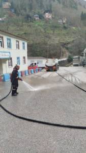 BELEDİYE EKİPLERİMİZ TARAFINDAN GERÇEKLEŞTİRİLEN YOL TEMİZLEME ÇALIŞMALARIMIZ