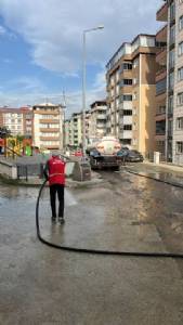 FEN İŞLERİ EKİPLERİMİZCE GERÇEKLEŞTİRİLEN YIKAMA VE TEMİZLİK ÇALIŞMALARIMIZ
