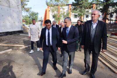 BAŞKANIMIZ YAPIMI DEVAM EDEN YOMRA VAKFI ANADOLU LİSESİNDE İNCELEMELERDE BULUNDU