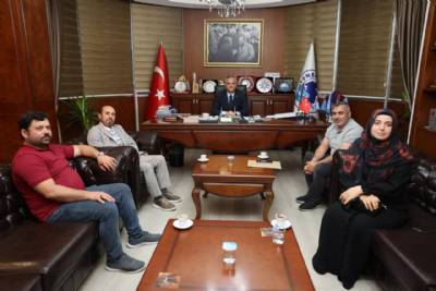  HAFIZ MURAT KÖSEOĞLU İMAM HATİP ORTAOKULU YÖNETİMİNDEN BAŞKANIMIZA MAKAMINDA ZİYARET