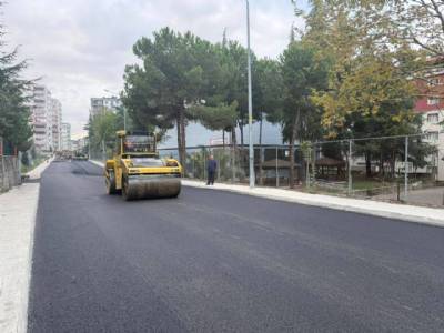 ASTFALTLANAN YOLLARIMIZ HEMŞEHRİLERİMİZİN HİZMETİNE AÇILMIŞTIR