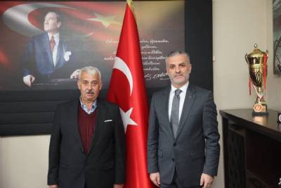 BAŞKANIMIZ YOMRA ESNAF VE SANATKARLAR ODA YÖNETİMİNE HAYIRLI OLSUN ZİYARETİNDE BULUNDU